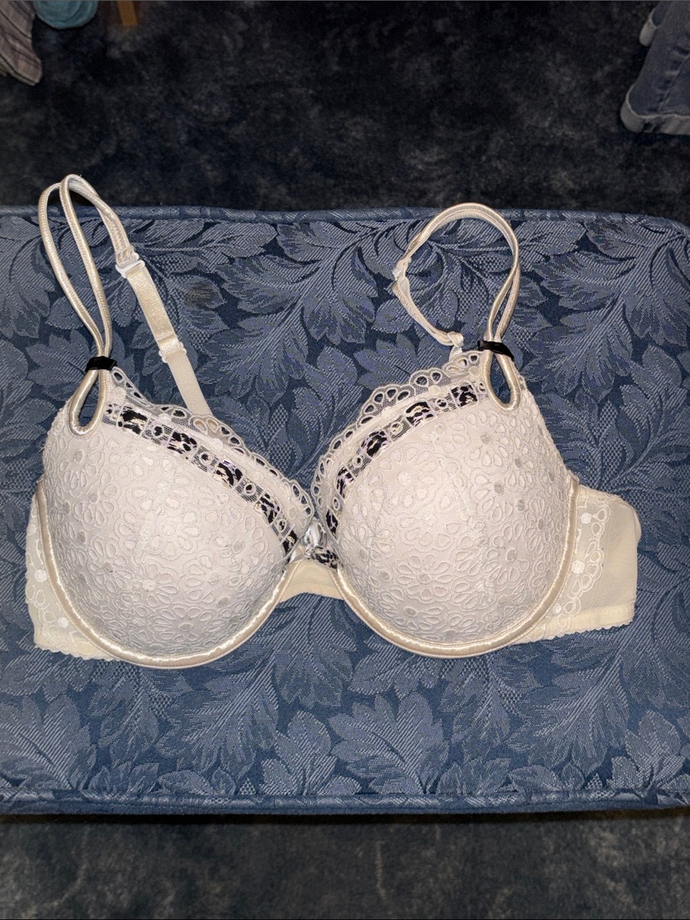 Victoria’s Secret- Lace-Detail Push-Up Bra with Underwire Support